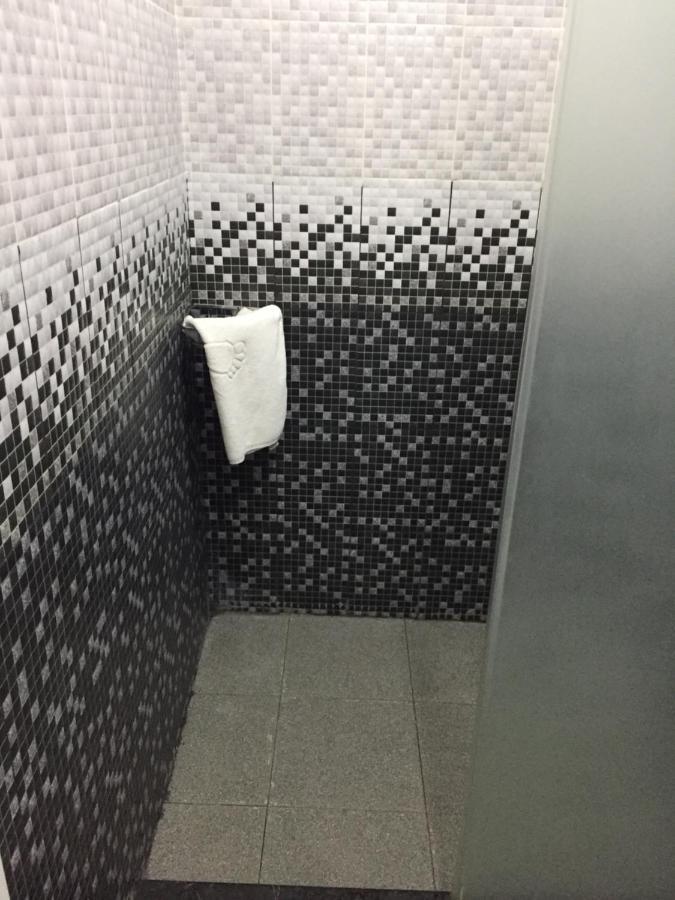 Caspian Pearl Hotel Bakoe Buitenkant foto