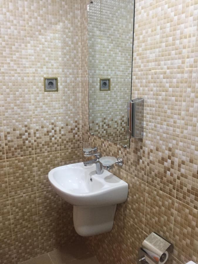 Caspian Pearl Hotel Bakoe Buitenkant foto